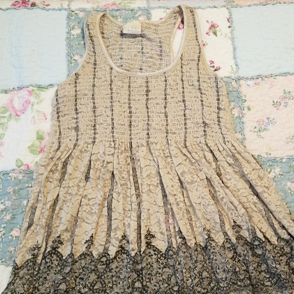 Razor Back Flowie Top